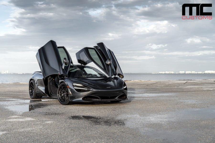  McLaren 720S by MC Customs 2018 года  (фото 7 из 11)